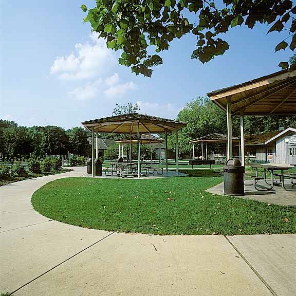 Grid paver was installed in the high volume pedestrian picnic area at Lincoln New Salem Historical Site, Petersburg, Illinois, using Grasspave2.
