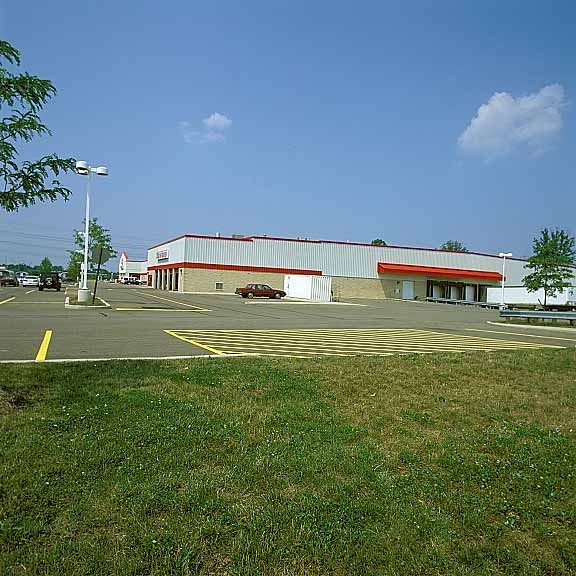 Grass Pavers were installed in the fire lane access areas at B J’s Tire Center in Cleveland, Ohio, using Grasspave2.