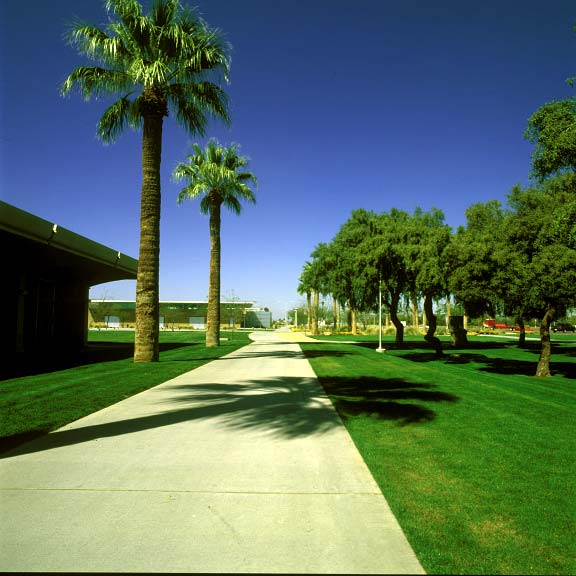 A grass reinforcement system was installed in the fire-lane access areas at Glendale Community College in Glendale, Arizona, using Grasspave2.