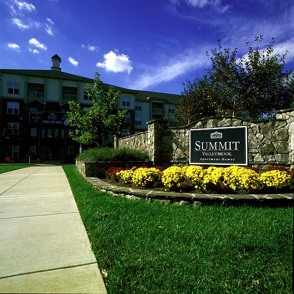 Porous-Grass Paving was installed in the fire lane access areas at Summit Valleybrook Apartment Homes in Concordville, Pennsylvania, using Grasspave2.